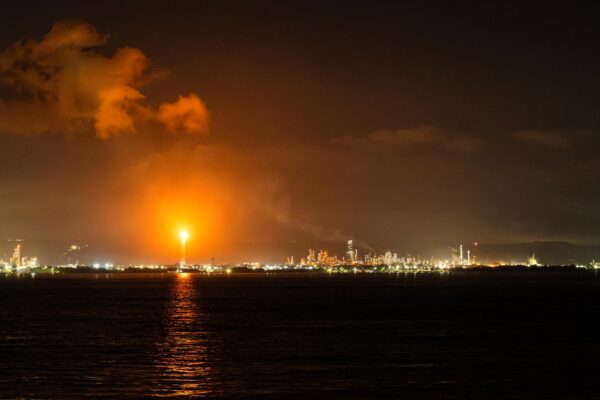 Global oil crisis due to Middle East conflict affecting fuel supply